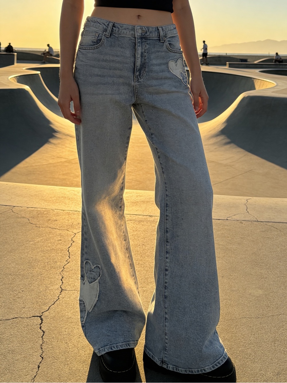 Light Wash Wide-Leg Jeans with Heart Patch size M 8-10 NWT